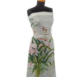 Hedvábný satén květinový motiv