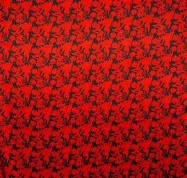 Hedvábný satén květinový motiv červená/černá