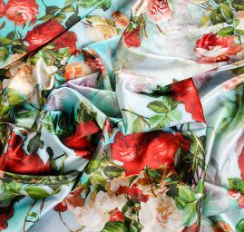 Hedvábný satén květinový motiv růže