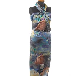 Hedvábný satén květinový motiv