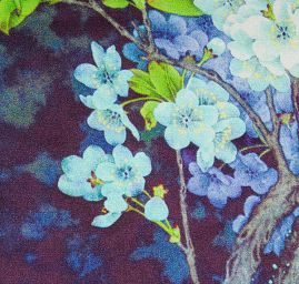 Hedvábný satén květinový motiv