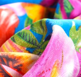 Hedvábný žakár tisk květinový vzor