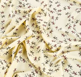 Hedvábný krepdešín postavy