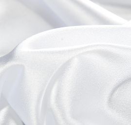 Krep satén perlový pružný bílý