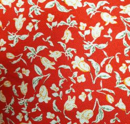Viskozová šatová látka tisk drobné květy červená