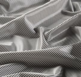 Podšívka jemná žakár polyester proužky bílá/černá