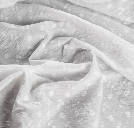 Madeira vyšívaná látka květinový motiv slonová kost