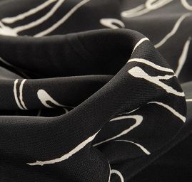 Viskózová šatová látka květinový vzor černá/smetanová