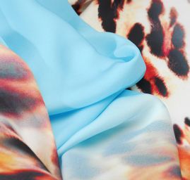 Efektní satén blankytná/gepard