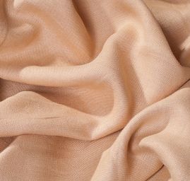 Len středně silný pastel okrové barvy