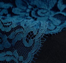 Tylová krajka jemná květy tmavě tyrkysová