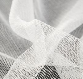 Tyl jemný splývavý pružný slonová kost š. 145cm