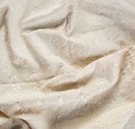 Krajka madeira se vzorem květů a motýlků