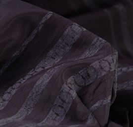 Hedvábný žakár proužky tmavě hnědý