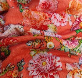 Letní úplet viskozový vzor barevných květů