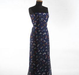 Šifon jemný se vzorem motýlků tmavě modrý