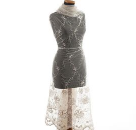 Efektní bordurová krajka květinový motiv slonová kost