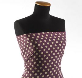 Šifon vzor puntík smetanový na růžovofialovém 