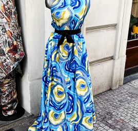 Viskozová šatová látka motiv tahy štětcem modrá