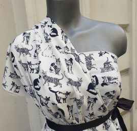 Letní jemná šatovka tisk kočky černobílá