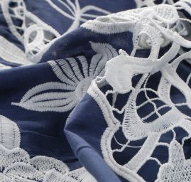 Krajka madeira květinová bordura s krajkou modrá