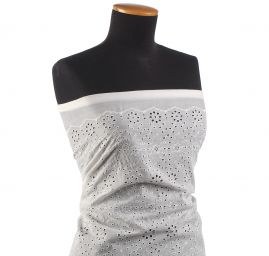 Krajka madeira květinový ornament slonová kost