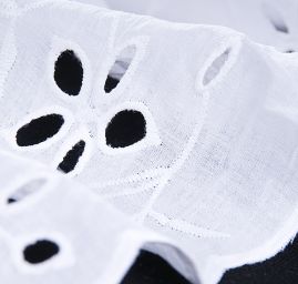 Vyšívaná látka madeira bordurová výšivka velká