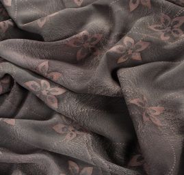 Šatová látka se vzorem květů šedá