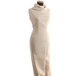 Len režné barvy jemný