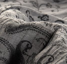 Žakárová látka na sukně oboustranná černá/bílá II.jakost