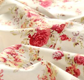 Bavlněná látka z kolekce Dapper kytičkový motiv