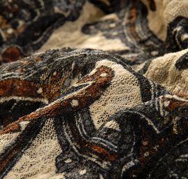 Pružná krajka tisk hnědočerná