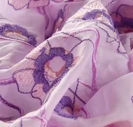 Madeira barevné květy fialová