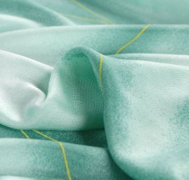 Úplet jemný v zelených barvách