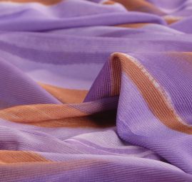 Úplet jemný pruhy v hnědofialových barvách