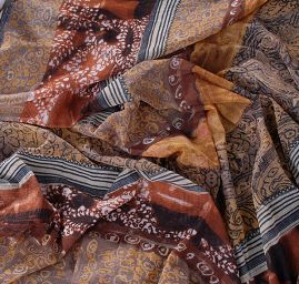 Úplet žoržetového vzhledu tisk pruhy