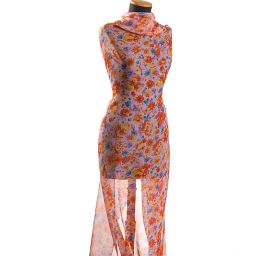 Jemný šifon květinový motiv pastel růžová