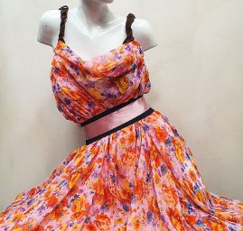 Jemný šifon květinový motiv pastel růžová