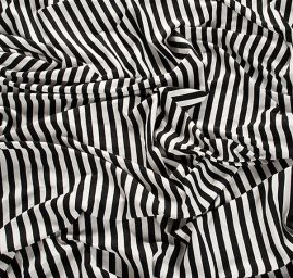 Jemný viskozový úplet černo/bílý proužek 