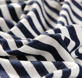 Jemný viskozový úplet modro/bílý proužek