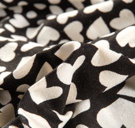 Úplet viskozový srdíčka puntíky