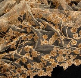 Exkluzivní krajka výšivka na tylu zlatá