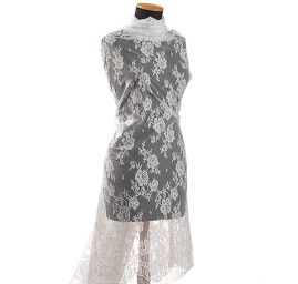 Efektní krajka výšivka na tylu květinový motiv bílá