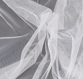 Tyl pružný jemný v bílé barvě