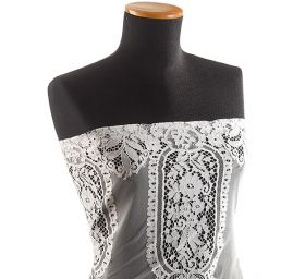 Čipka na mantily kvetinový ornament slonová kosť