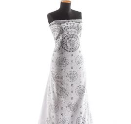 Krajka na mantilu květinový vzor bílá