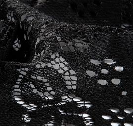 Krajka na mantilu květinový vzor černá