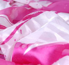 Hedvbáný šifon abstraktní motiv růžovobílý