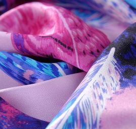 Hedvábný satén peří/gepard růžový