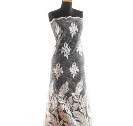 Krajka bordurová na tylu květy slonová kost